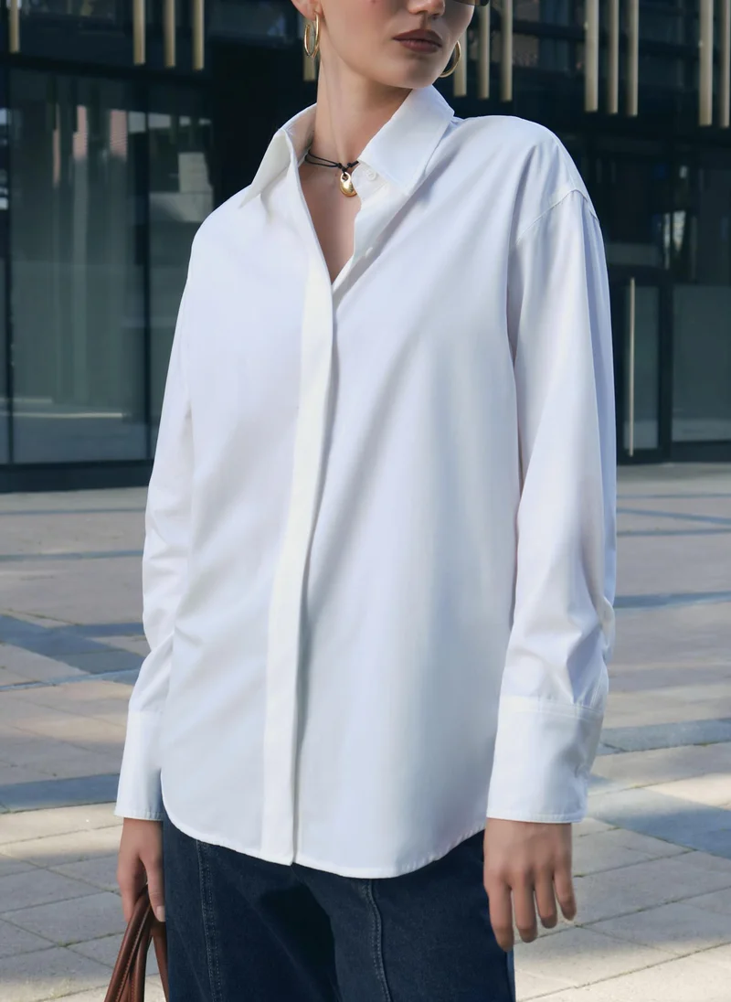 Lichi Loose cut shirt with concealed buttons